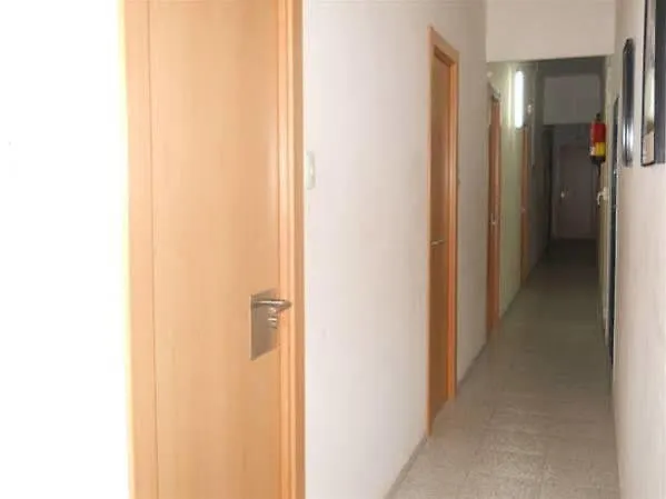 Hostal River Barcellona 2*,
