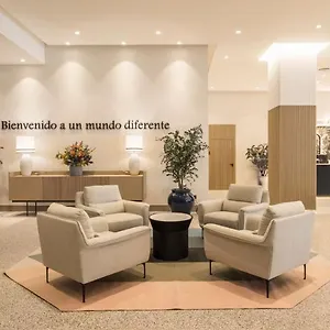Ilunion Les Corts Отель