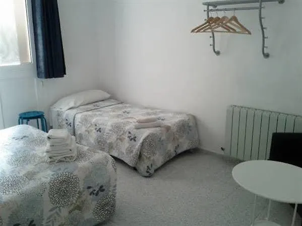 Hostal River Barcelona Guest house