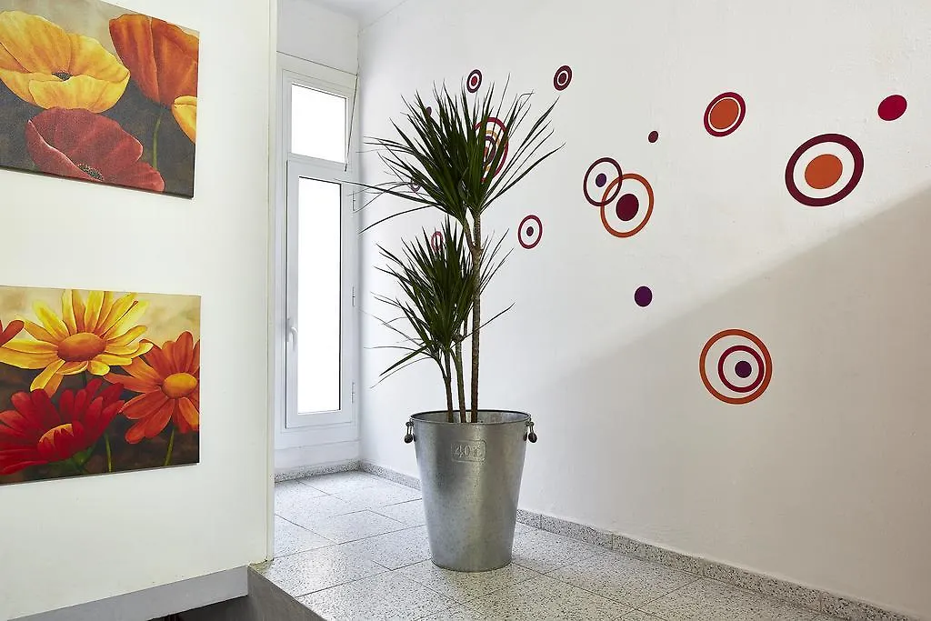Hostal River Barcelona Guest house